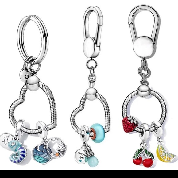 Silver keychain - Picture 2 of 3